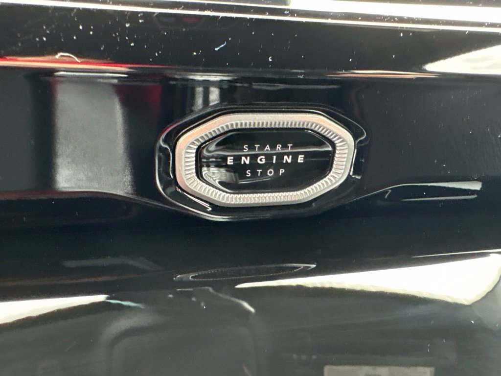 New 2027 Jeep Grand Cherokee Limited AWD/4WD image 31