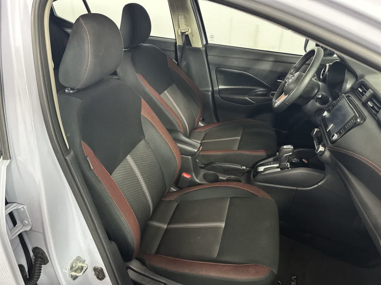Used 2024 Nissan Versa SR FWD image 5