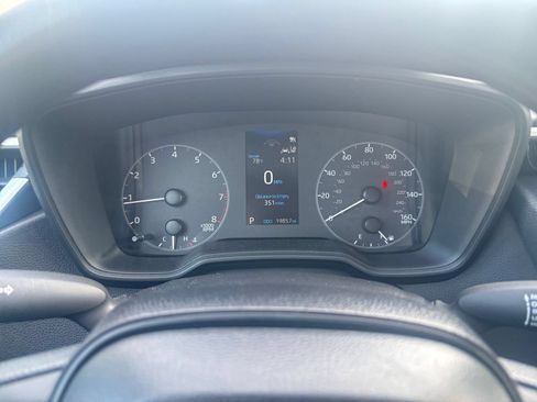 Used 2025 Toyota Corolla LE FWD image 39