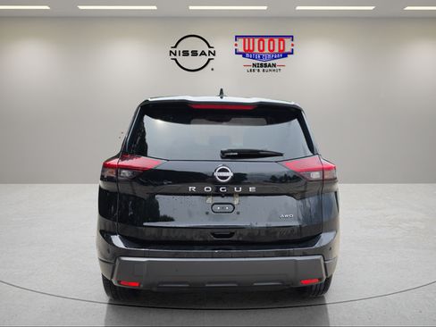 Used 2024 Nissan Rogue S AWD/4WD image 3