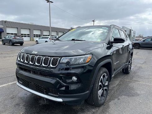 Used 2023 Jeep Compass Limited AWD/4WD image 1