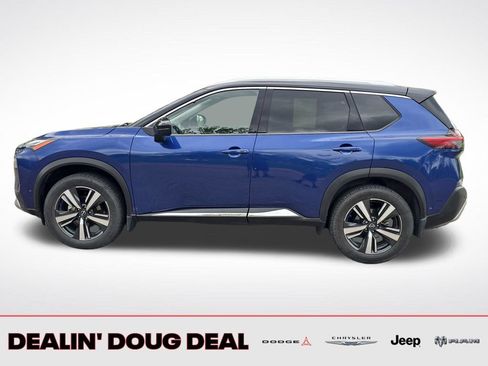 Used 2023 Nissan Rogue Platinum w/ Platinum Premium Package FWD image 3