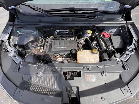 Used 2019 Chevrolet Trax LT w/ LT Convenience Package AWD/4WD image 26