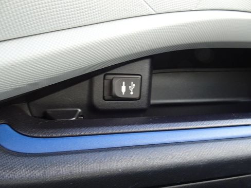 Used 2012 Toyota Prius C Two image 36