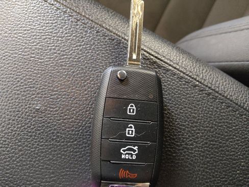 Used 2015 Kia Optima LX w/ LX Convenience Plus Package FWD image 32