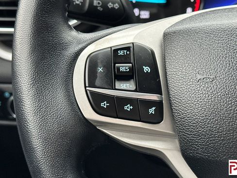 Used 2023 Ford Explorer XLT w/ Equipment Group 202A image 29