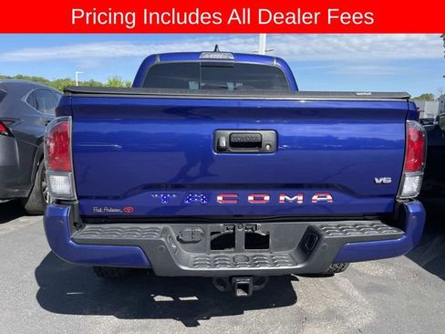 Used 2023 Toyota Tacoma TRD Sport w/ Technology Package AWD/4WD image 3