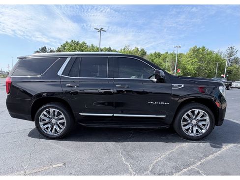 Used 2021 GMC Yukon SLT AWD/4WD image 4