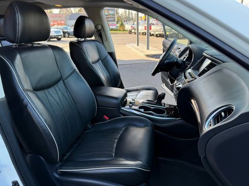 Used 2019 INFINITI QX60 Luxe w/ Sensory Package image 7