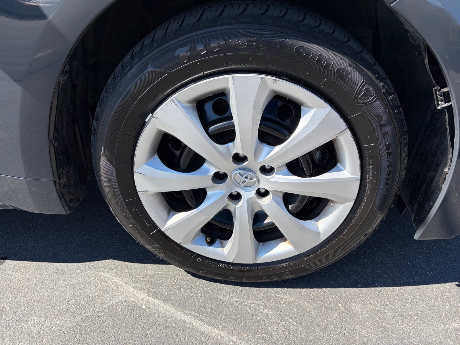 Certified 2025 Toyota Corolla LE FWD image 30