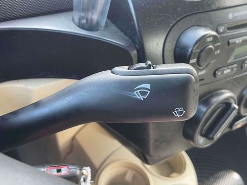 Used 2005 Volkswagen Beetle GLS FWD image 19