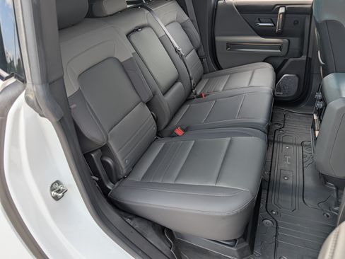 Used 2025 GMC Hummer EV 3X w/ LPO, Sport Package AWD/4WD image 19