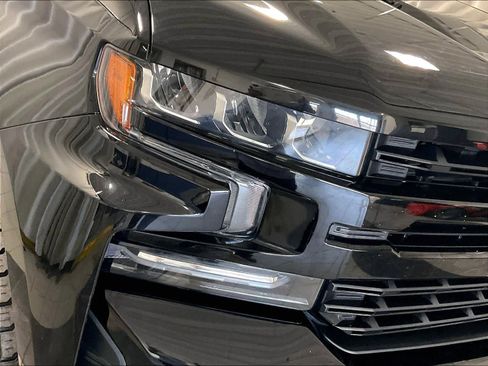 Used 2020 Chevrolet Silverado 1500 LT Trail Boss w/ Midnight Edition image 33