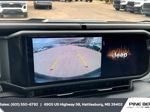 Used 2024 Jeep Wrangler Sport S image 15