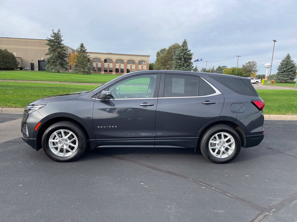 Used 2022 Chevrolet Equinox LT AWD/4WD image 2