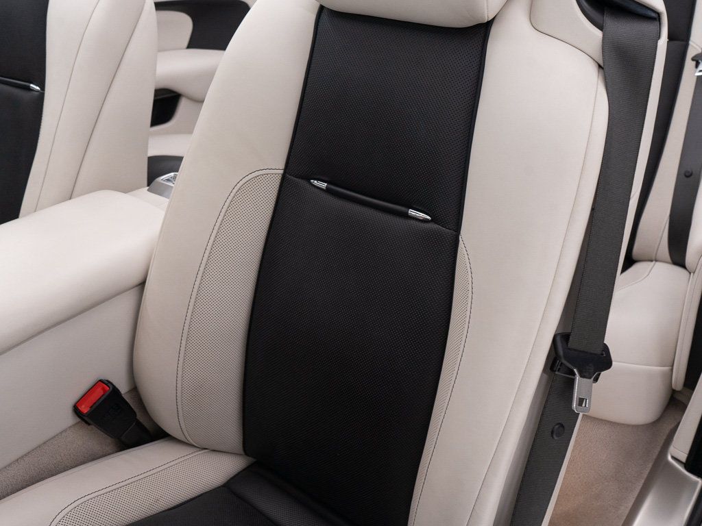 Certified 2018 Rolls-Royce Dawn RWD image 26