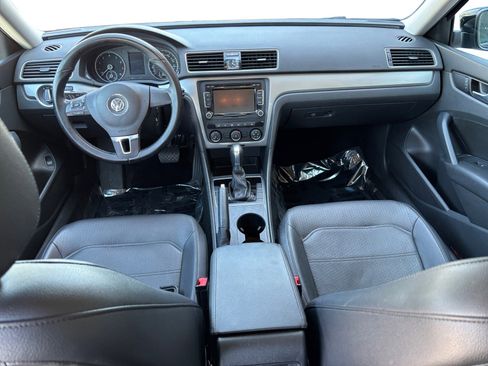 Used 2015 Volkswagen Passat 1.8T Wolfsburg Edition w/ Technology Package image 10