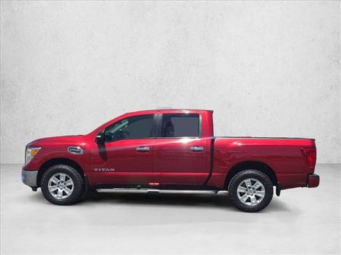 Used 2017 Nissan Titan SV AWD/4WD image 9