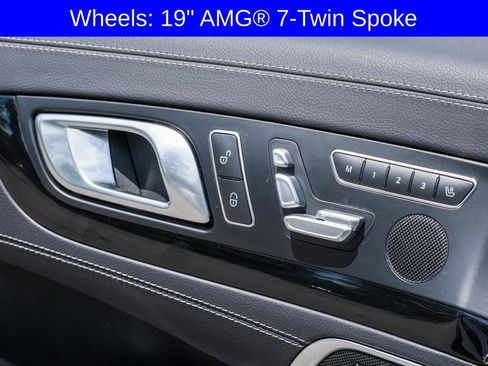 Used 2015 Mercedes-Benz SL 550 image 12