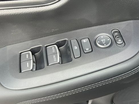 New 2026 Honda HR-V EX-L image 13