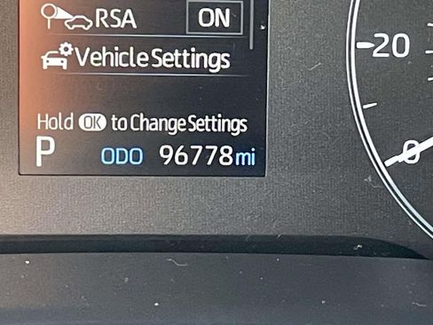 Used 2024 Toyota Corolla LE image 24