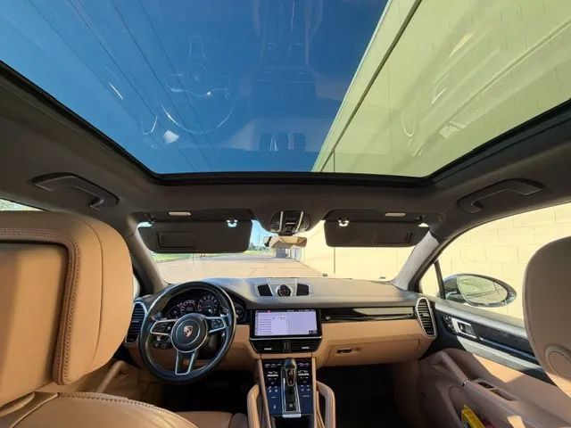 Used 2020 Porsche Cayenne AWD/4WD image 18