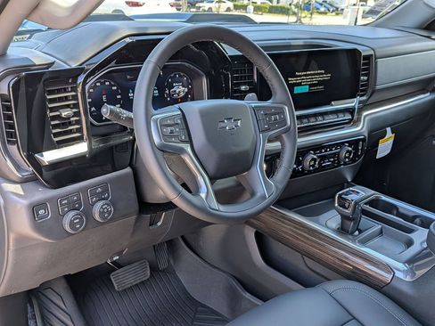 New 2026 Chevrolet Silverado 1500 LT Trail Boss w/ Convenience Package II AWD/4WD image 11