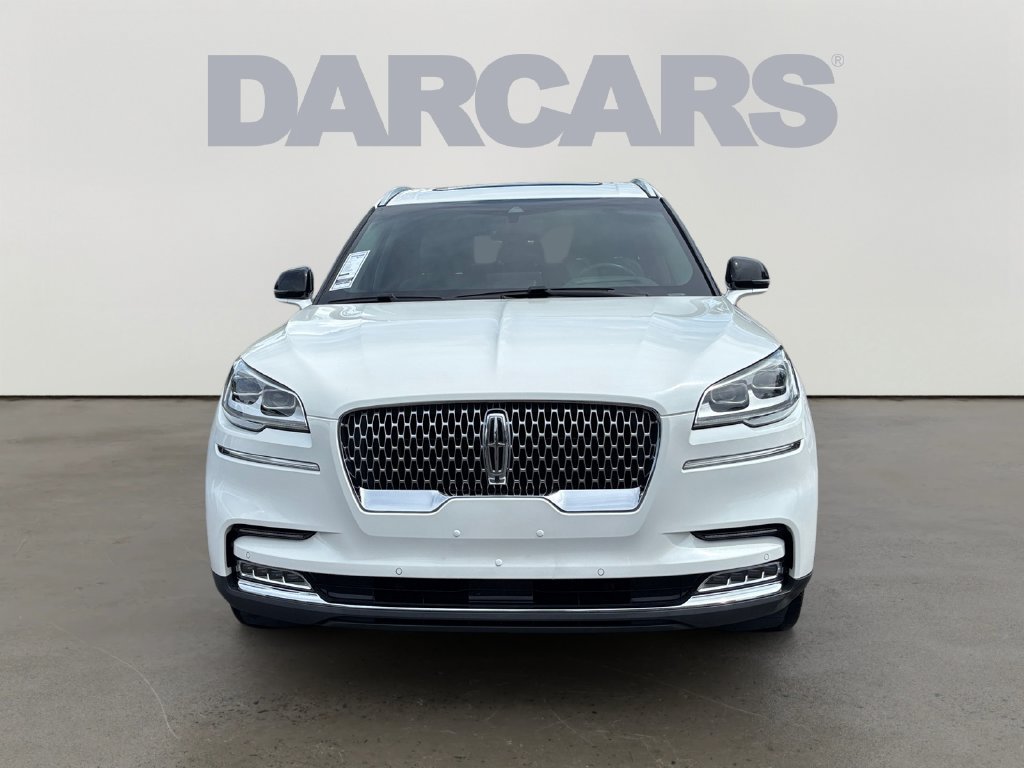Used 2020 Lincoln Aviator Reserve w/ Equipment Group 202A AWD/4WD image 2