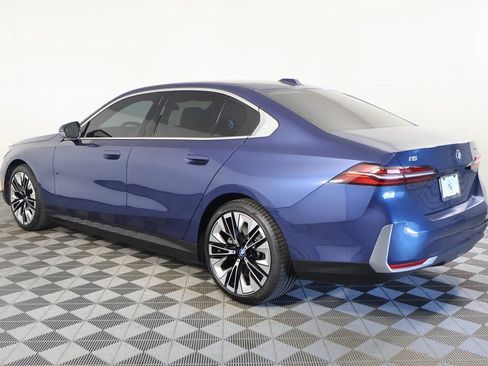 Used 2024 BMW i5 eDrive40i w/ Premium Package RWD image 6