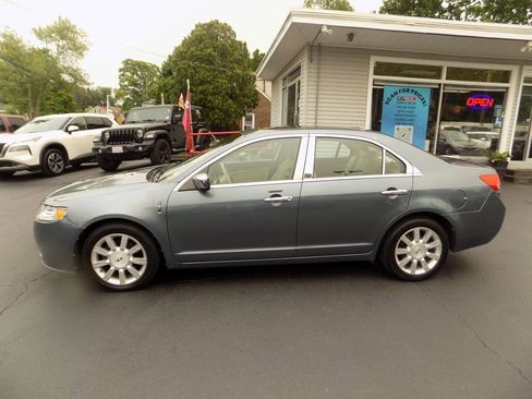 Used 2011 Lincoln MKZ FWD image 8