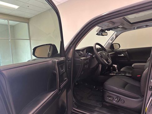 Certified 2024 Toyota 4Runner TRD Off-Road Premium w/ Moonroof Package AWD/4WD image 22