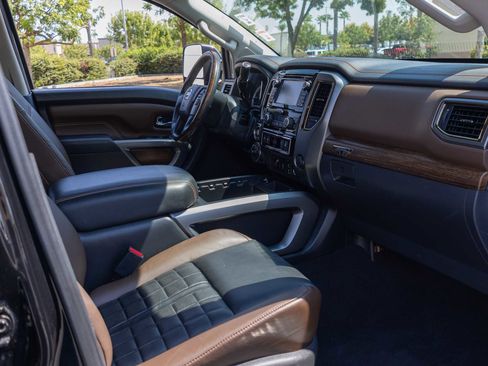 Used 2016 Nissan Titan Platinum Reserve image 21