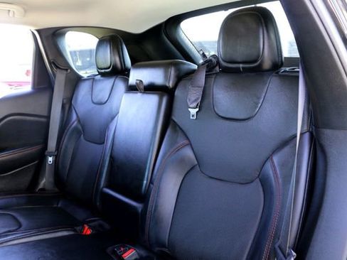 Used 2021 Jeep Cherokee Trailhawk w/ Premium Leather Package image 23