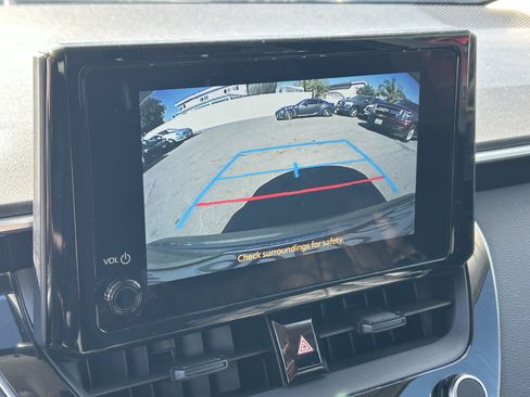 Used 2024 Toyota Corolla LE w/ LE Convenience Package FWD image 7