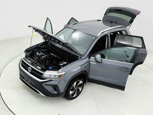 Used 2024 Volkswagen Taos SE AWD/4WD image 21