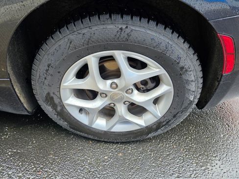 Used 2020 Chrysler Pacifica Limited image 9