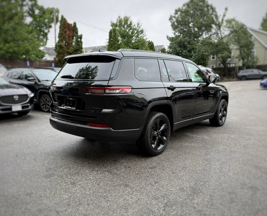 Used 2023 Jeep Grand Cherokee L Altitude AWD/4WD image 8