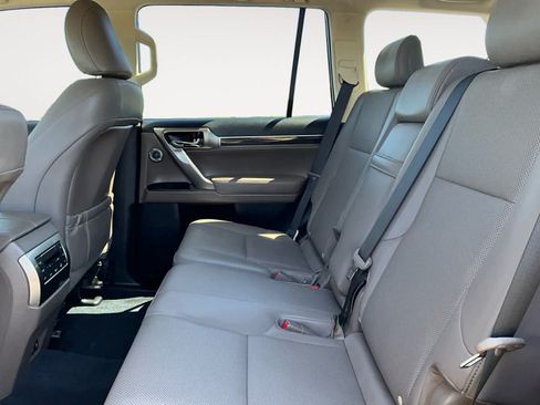 Used 2022 Lexus GX 460 Premium w/ Premium Plus Package AWD/4WD image 22