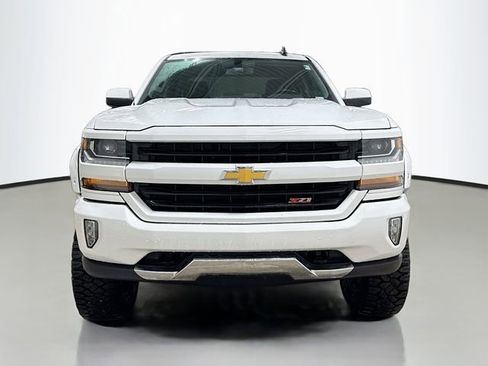Used 2018 Chevrolet Silverado 1500 LT w/ All Star Edition image 3