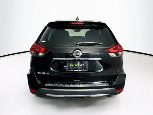 Used 2020 Nissan Rogue S FWD image 7