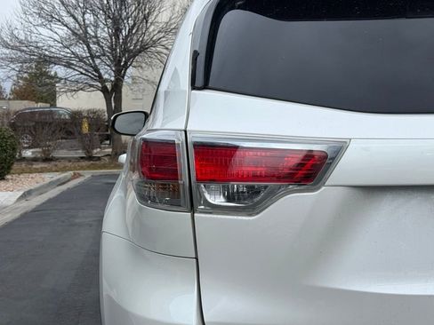 Used 2015 Toyota Highlander XLE AWD/4WD image 35