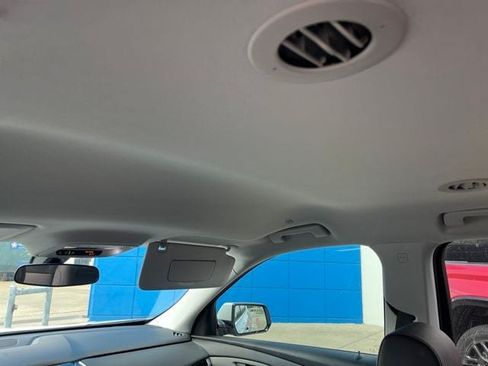 Used 2020 Chevrolet Traverse LT w/ LPO, Floor Liner Package FWD image 14