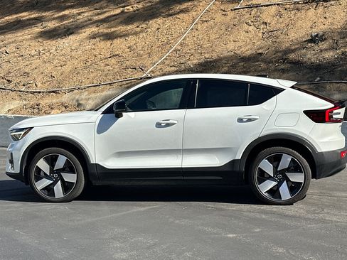 Used 2023 Volvo C40 P8 Recharge Ultimate w/ Protection Package Premier AWD/4WD image 7