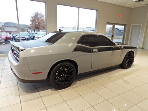 Used 2021 Dodge Challenger R/T Scat Pack w/ T/A Package image 4
