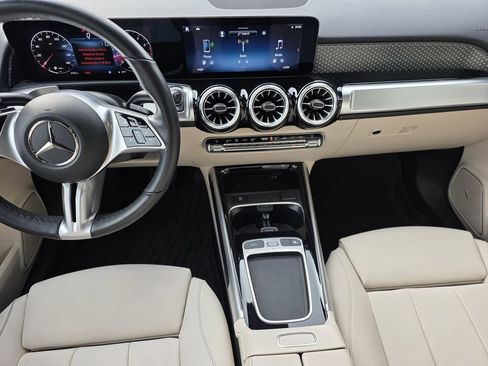 Certified 2024 Mercedes-Benz GLB 250 4MATIC image 18