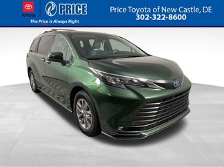 Used 2025 Toyota Sienna XLE FWD video 1