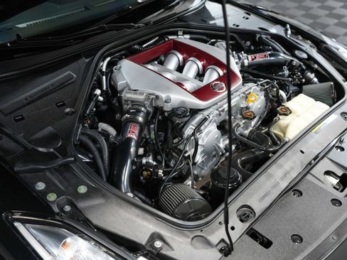 Used 2015 Nissan GT-R Premium image 46