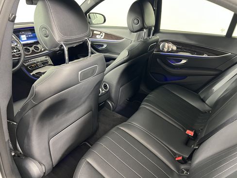 Certified 2019 Mercedes-Benz E 300 4MATIC image 21