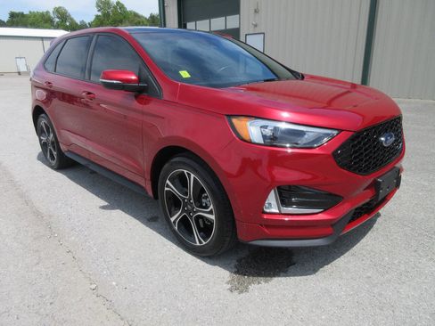 Used 2020 Ford Edge ST w/ Cold Weather Package AWD/4WD image 6