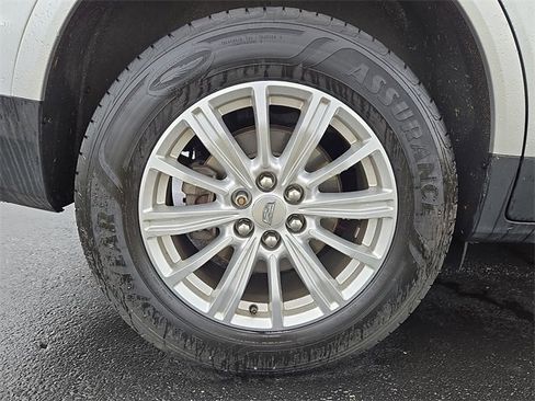 Used 2017 Cadillac XT5 FWD image 7